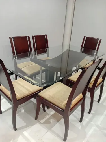 Mesa de Vidro com 6 cadeiras