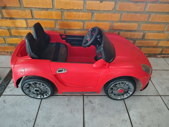 Carro elétrico infantil