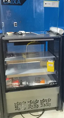 Balcão expositor vitrine Caixa com Led 80cm Polar  