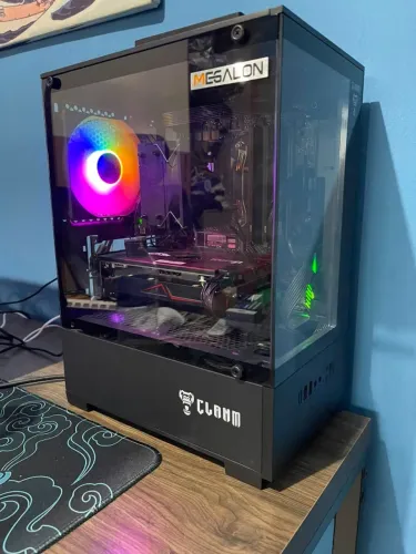PC GAMER: Ryzen 7 5700x, RTX 2060 6GB, 16GB RAM