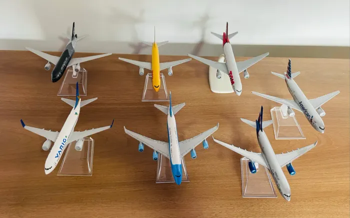 LEIA O ANÚNCIO - Miniaturas Metal Aviões Avião De Passageiros Scala 1/400