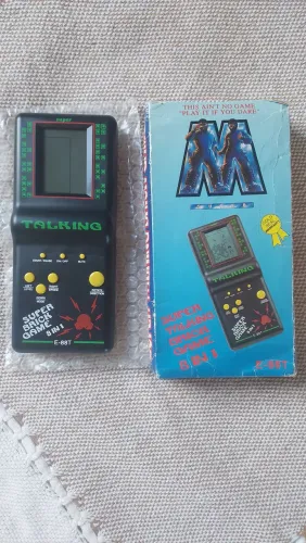 Brick game talking. 8 em 1. Anos 90.