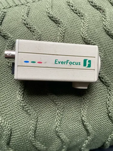 Câmera CFTV Everfocus série EQ200A/NN color Digital 1/3 valor 280 reais para desapegar