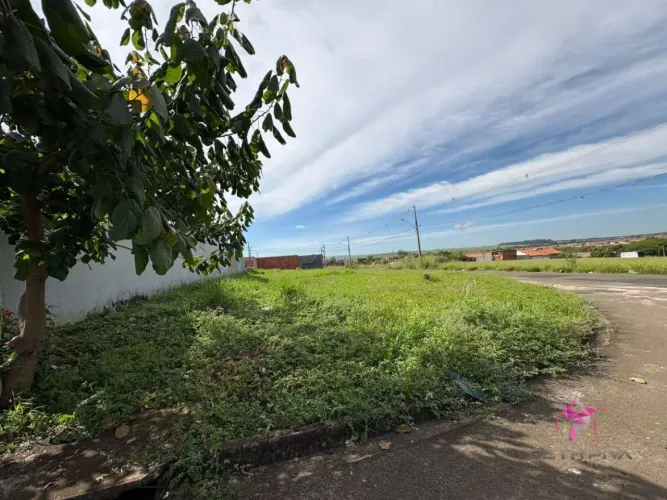 Terreno à venda - Altos da Santa Rita