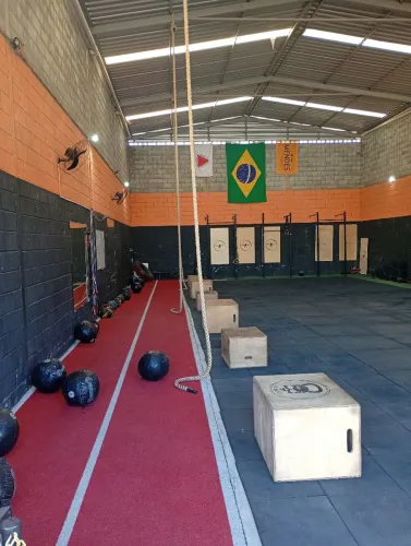 Vendo box de crossfit montado
