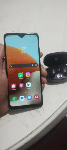 Celular Samsung A32 conservado 128GB de memória tem NFC funcionando tudo perfeitamente.