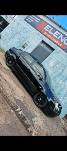 Volkswagen Polo Sedan 1.6 MI 101cv 8V 4P 2003