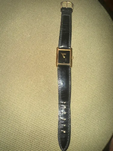 Relógio analógico em ouro 18k Cartier 