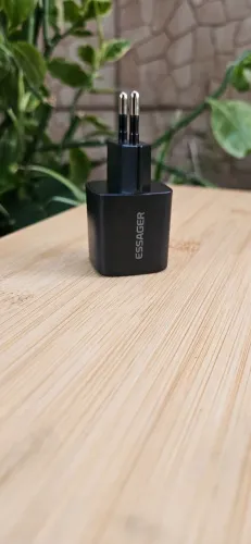 Carregador Essager 20W USB-C e USB-A - Carregamento Rápido PD