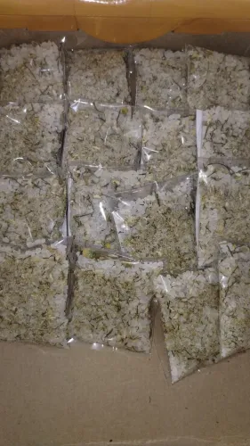 Escalda pés, com camomila e lavanda. Pacote de 80 gramas