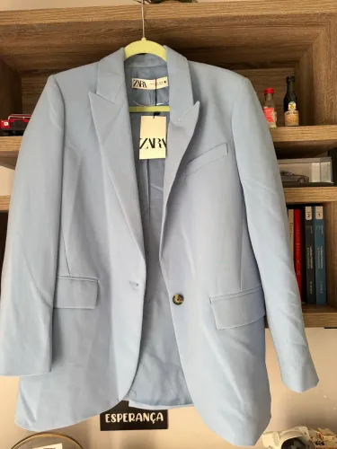 Blazer azul bebé marca Zara