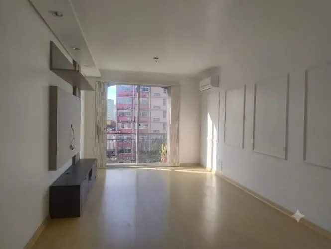 Imóvel para aluguel possui 110 metros quadrados com 3 quartos em Centro - Pelotas - RS