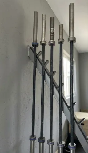 VENDO BARRAS OLÍMPICAS E RACK GRANDE