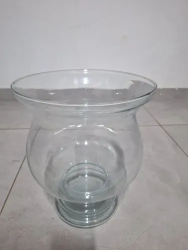 Vaso de vidro transparente 