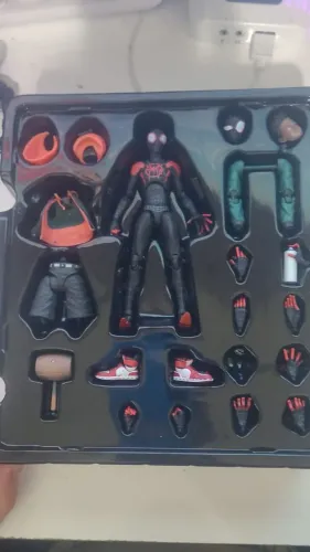 Spider man Black suíte e miles morales