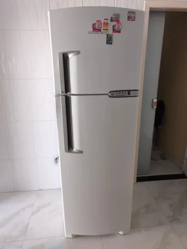 VENDE-SE GELADEIRA 