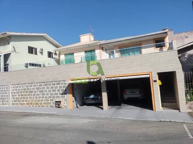 Casa à venda em São José-SC, Jardim Cidade de Florianópolis: 3 quartos, 3 suítes, área de