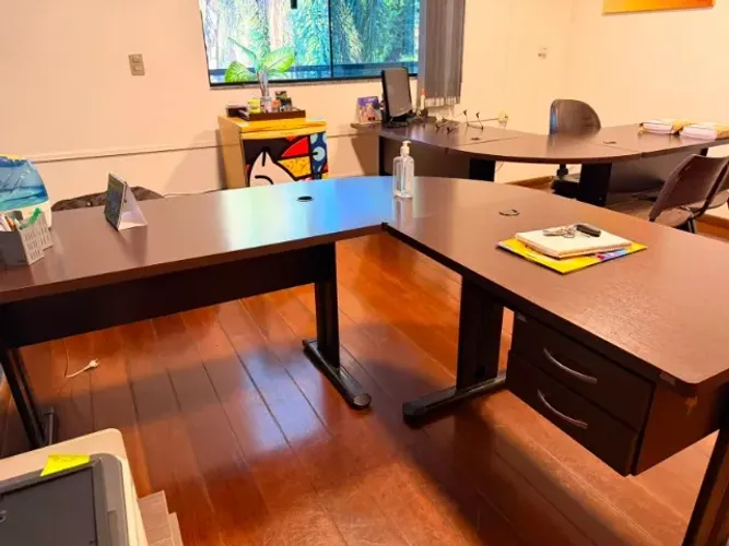 Mesa Marrom Em L Executiva