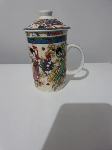 Xicara de cha de porcelana