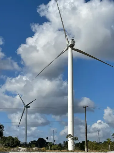 Vendo três torre de energia eólica!