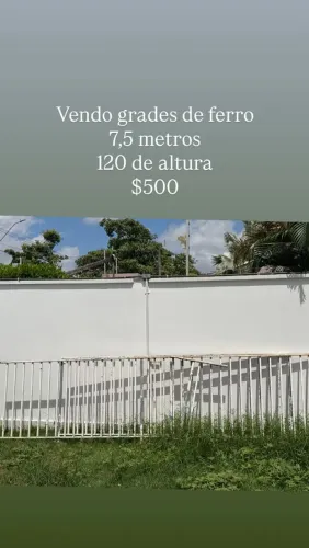 Grade de ferro usada medindo 7,5 metros