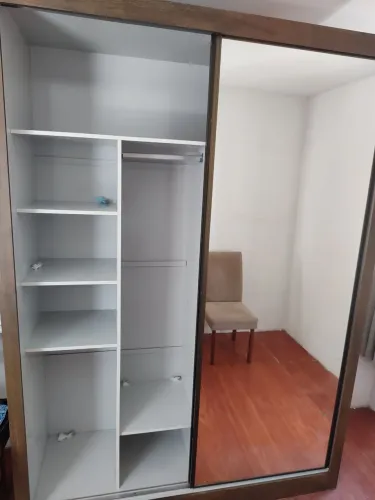 Guarda-Roupa de Casal Espelhado desmontado 2 Portas de Correr + 4 Gavetas Internas