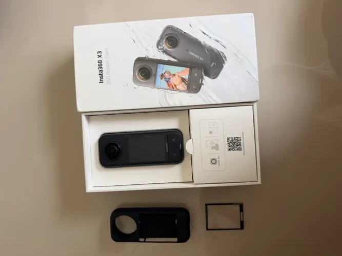 Câmera insta 360 x3