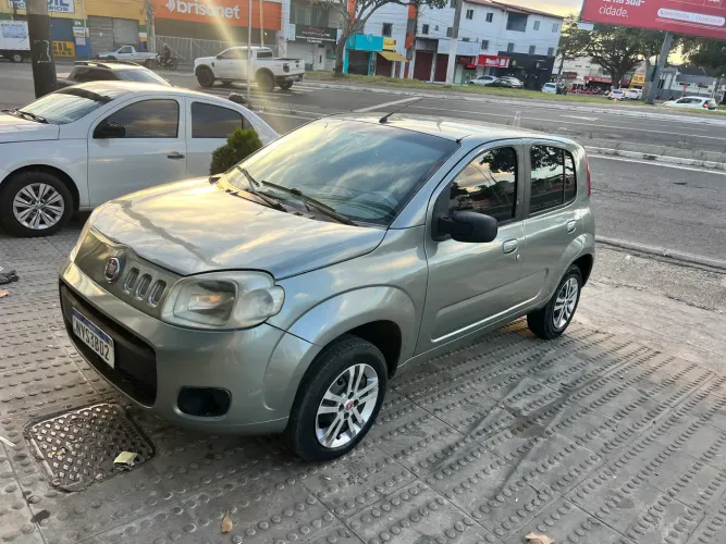 Fiat Uno Attractive 1.4 EVO Fire Flex 8V 4P 2012