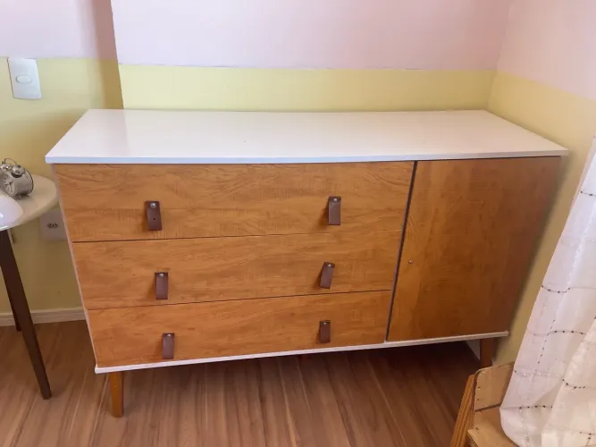 Cômoda+cama montessoriana