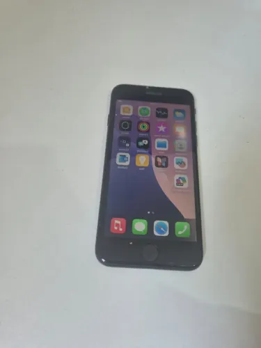 iPhone SE 2020 - 128GB - Preto