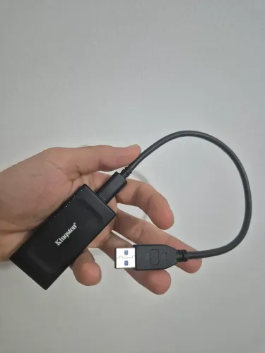 SSD externo de 1TB de armazenamento (pouco usado)