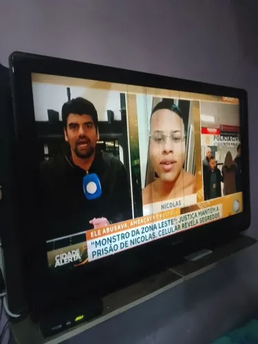 Televisão 42 polegadas