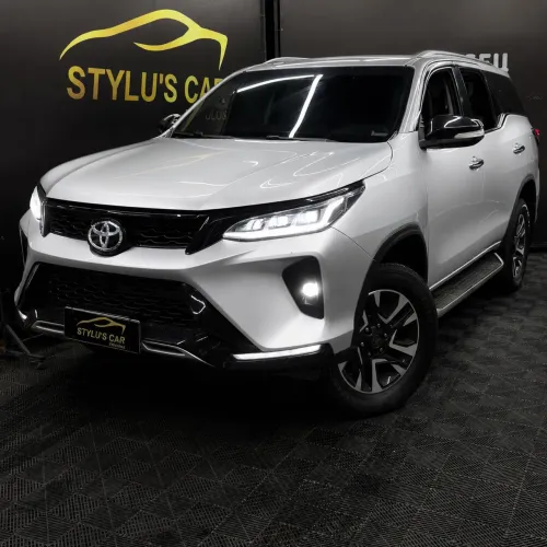 Toyota Hilux SW4 SRX 4X4 2.8 TDI 16V Dies. Aut. 2017