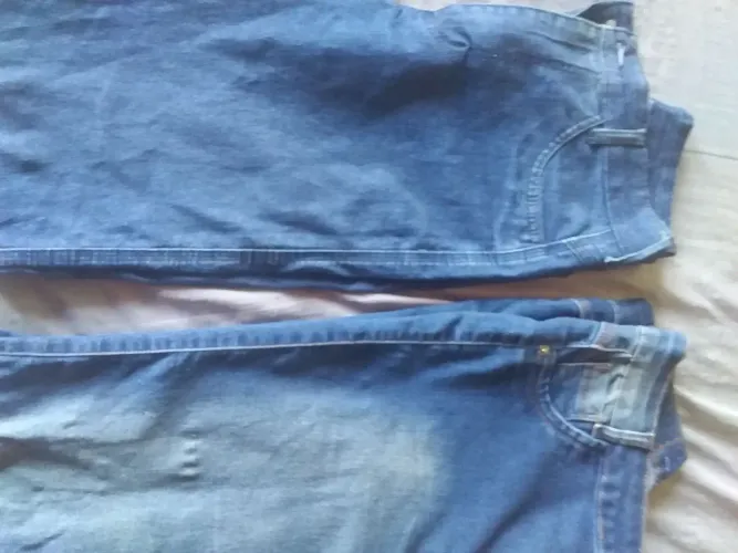 Calça jeans cos alto conservados