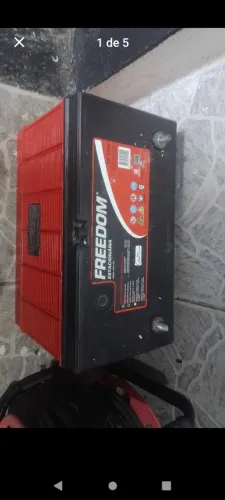 Vendo bateria estacionária freedom de 115 ap
