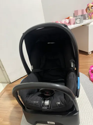 Bebê conforto maxi cosi com base