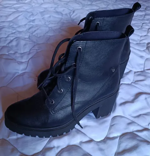 Bota cano curto 