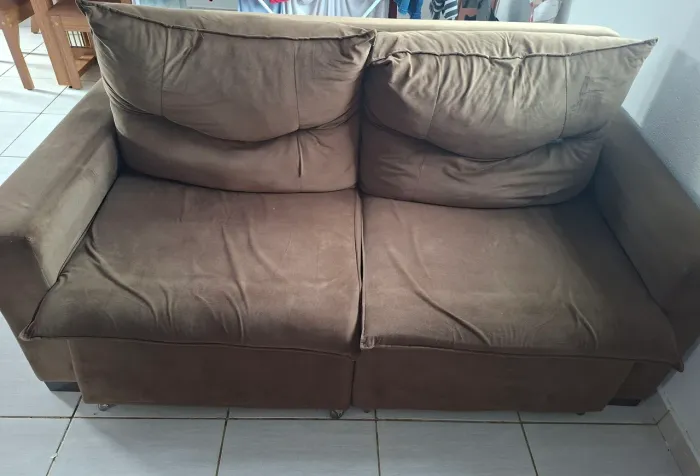 Vende se sofá retrátil