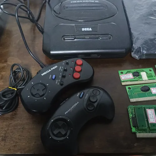 Mega drive 3 mais jogos são 2 consoles