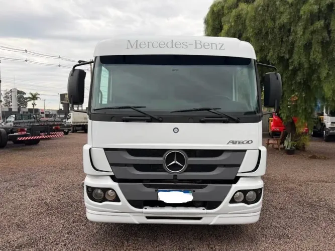 Mercedes Benz Atego 2426 6x2 2015