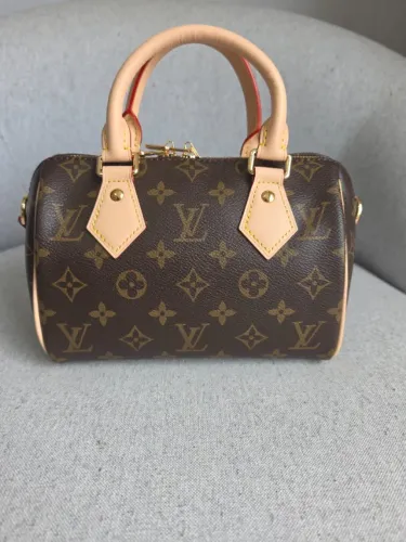 Bolsa Modelo LV Speedy 20 Clássica - Linha Premium Italiana