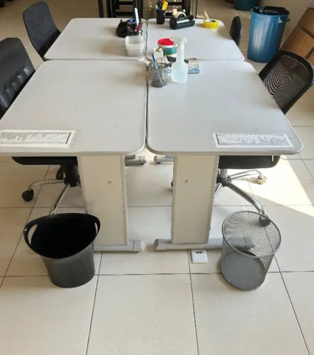 Mesa para escritório ou estudo 90c x 60p x 73 a
