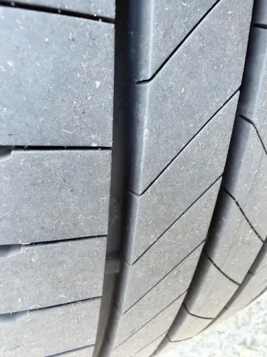 04 PNEUS BRIDGESTONE 225 50 18 - Corolla Cross 11.000KM rodado