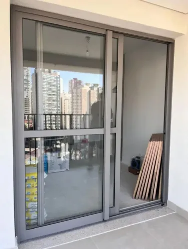 Porta alumínio 2 fls 1,80 X 2,14