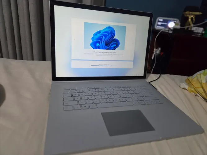Microsoft Surface Book 3 GTX 1660TI