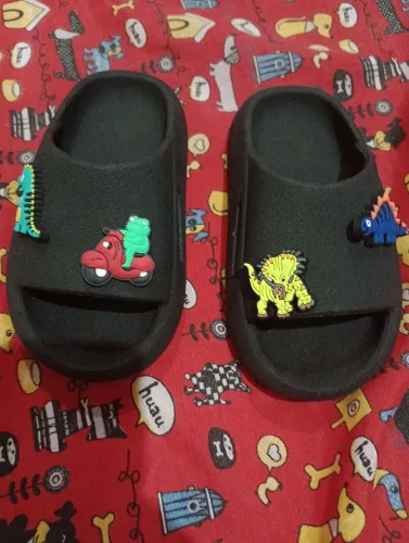 Sandália infantil nova tamanho 23/24 aceito trocas