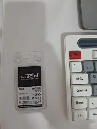 Memória RAM DDR4 16GB Crucial