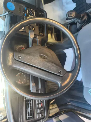 Ford Versailles GL 2.0i / 2.0 2P E 4P (álcool) 1994