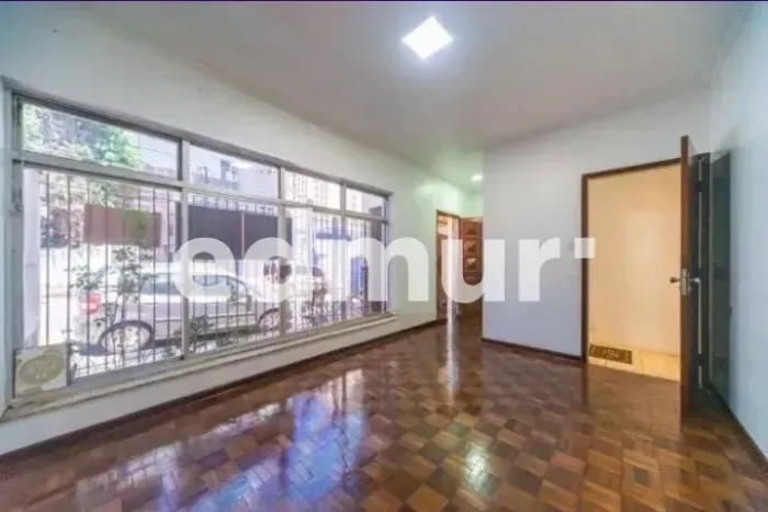 SOBRADO para VENDA E ALUGUEL com 165m² no bairro Vila Assunção com 3 quartos e 2 vagas. Sa