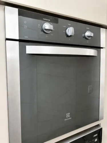 Forno elétrico, Electrolux, vidro espelhado cinza e inox| excelente estado 